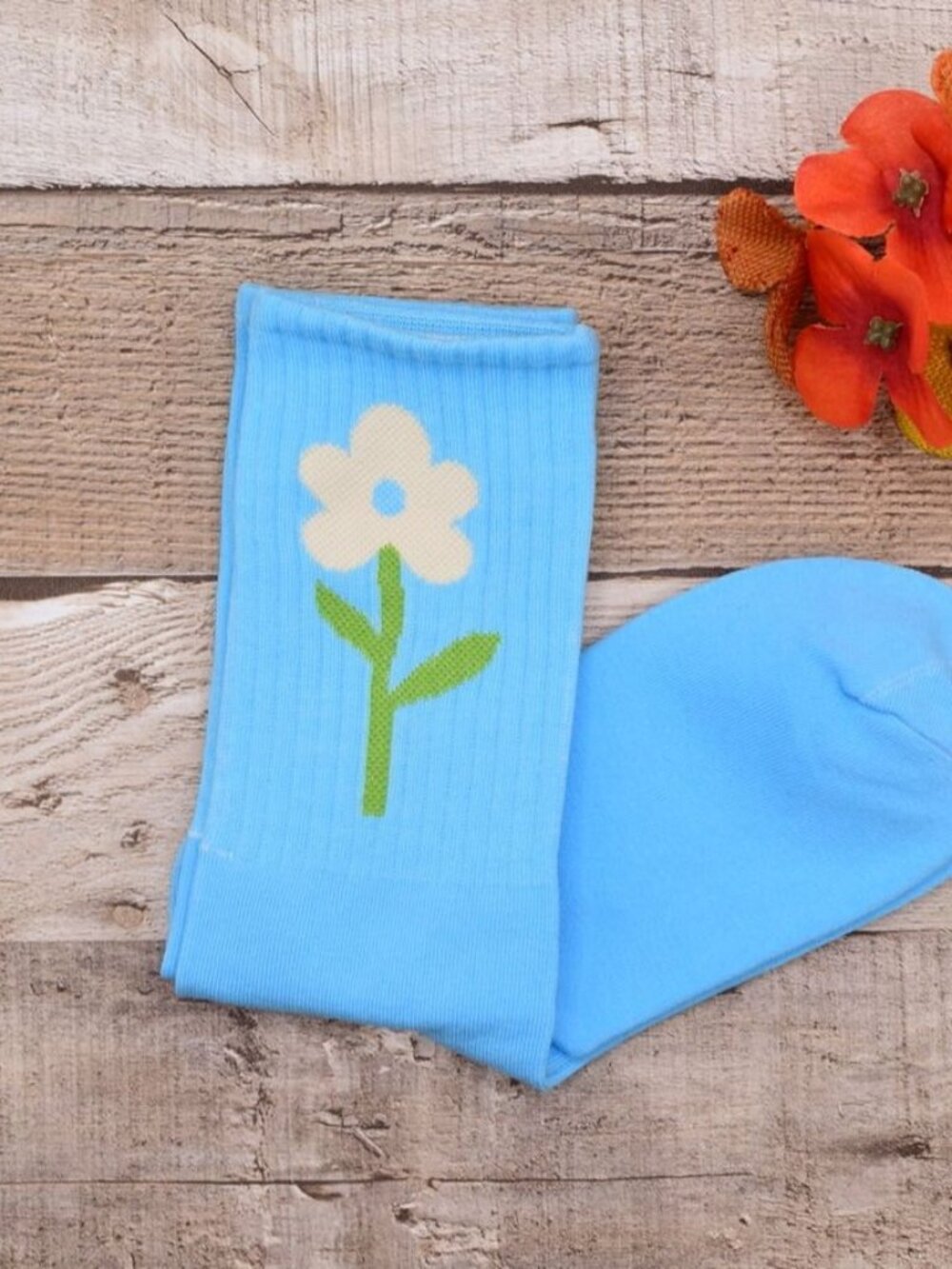Minimal Garden Womens Flower Socks White on Blue Gift Packaged